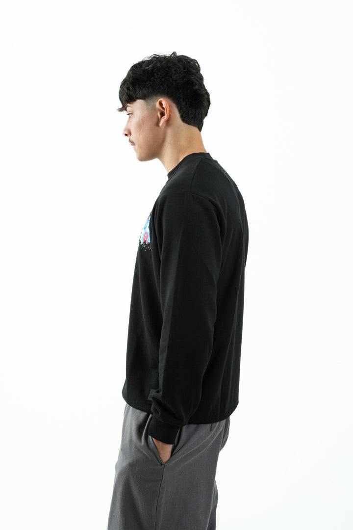 BLACK CREWNECK SWEATSHIRT